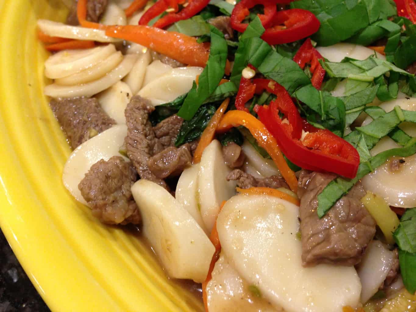 Spicy Thai Beef and Basil with Rice Cakes